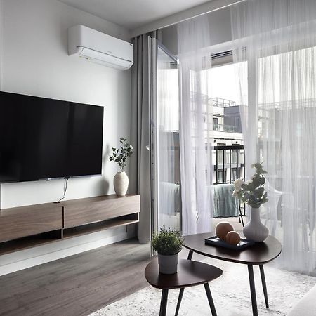 New #Madalinskiego57 - City Center, New Bulding, 2 Bedrooms, 2X Double Beds And A Fold-Out Sofa, Separate Kitchen, Air Conditioning, Balcony, Underground Parking, Self Check In 24H, Internet, Netflix, Coffee Machine, Washing Machine,1 Km To The Railw Wrocław Zewnętrze zdjęcie
